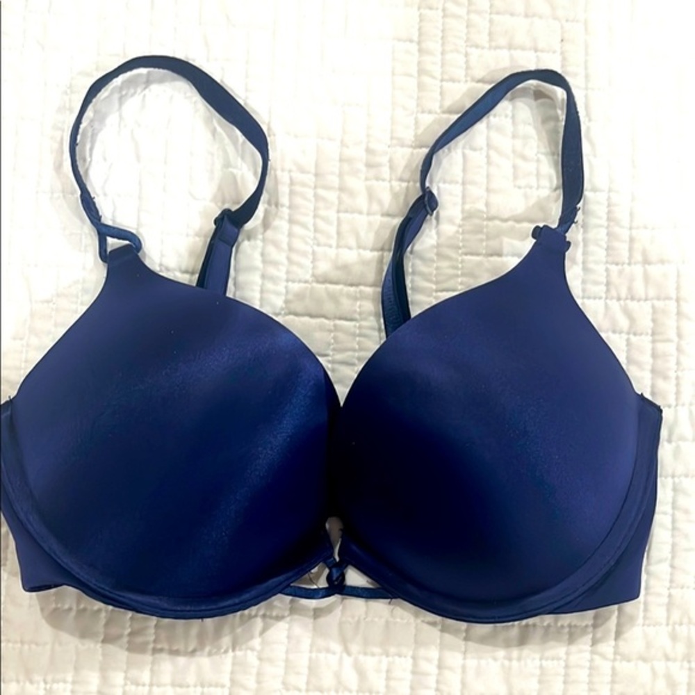 VICTORIA’S SECRET :: BRA